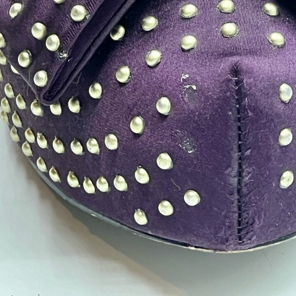 BEBE LIZZY Satin Gold Studded Purple Bow Platform 5”/2” Heels Size 7 - Picture 9 of 9